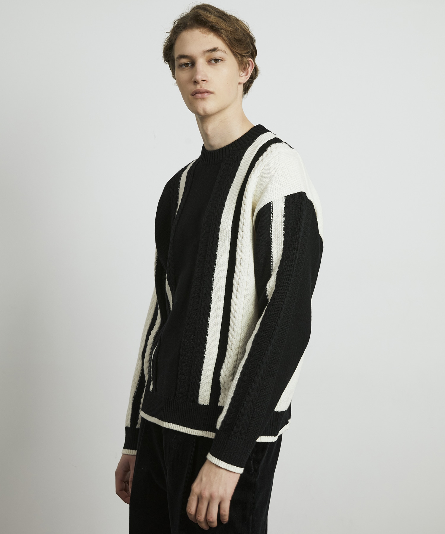 ケーブルインターシャ バイカラーニット