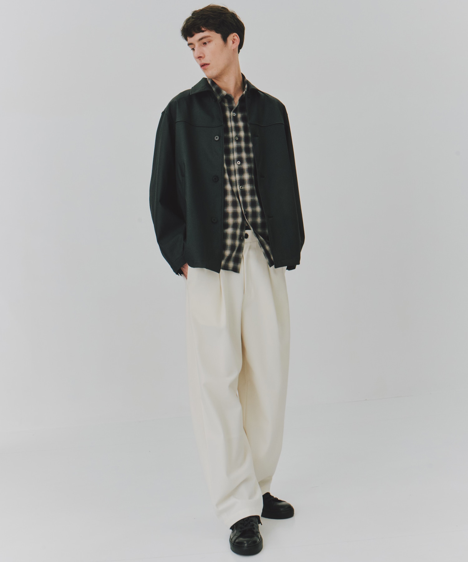 ハイツイスト バレルチノパンツ