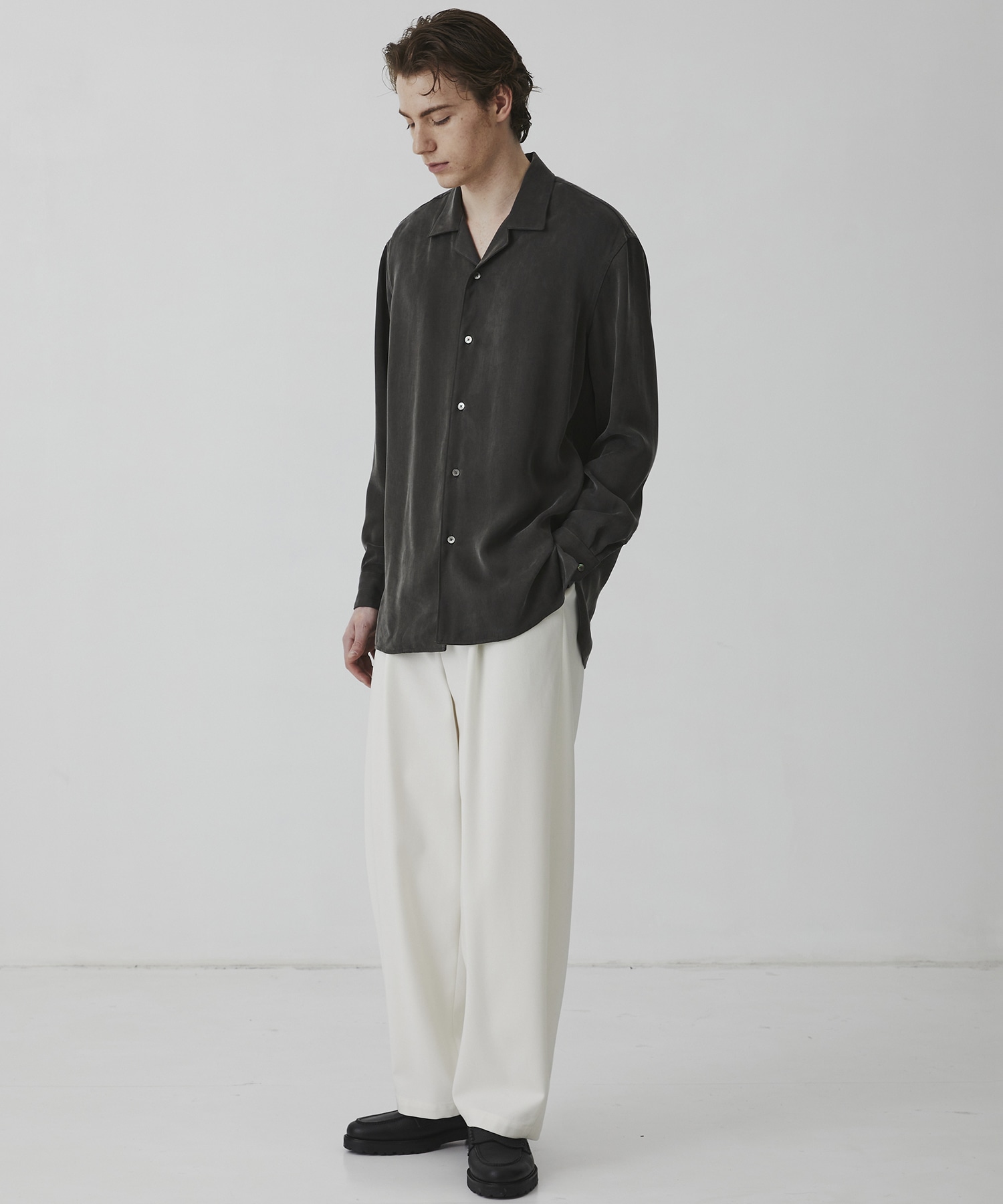 ハイツイスト バレルチノパンツ