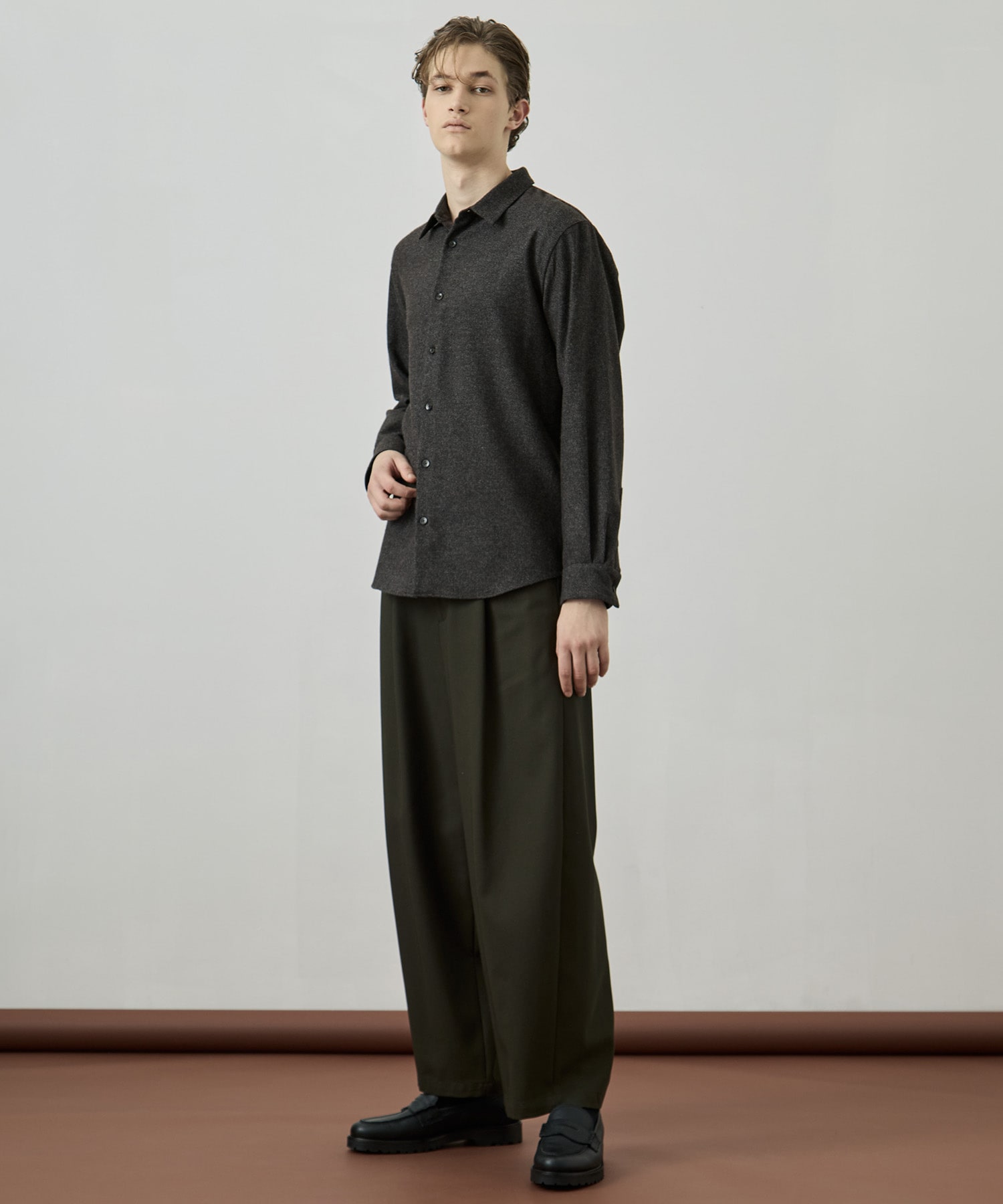 SOFT TWEED レギュラーカラーシャツ