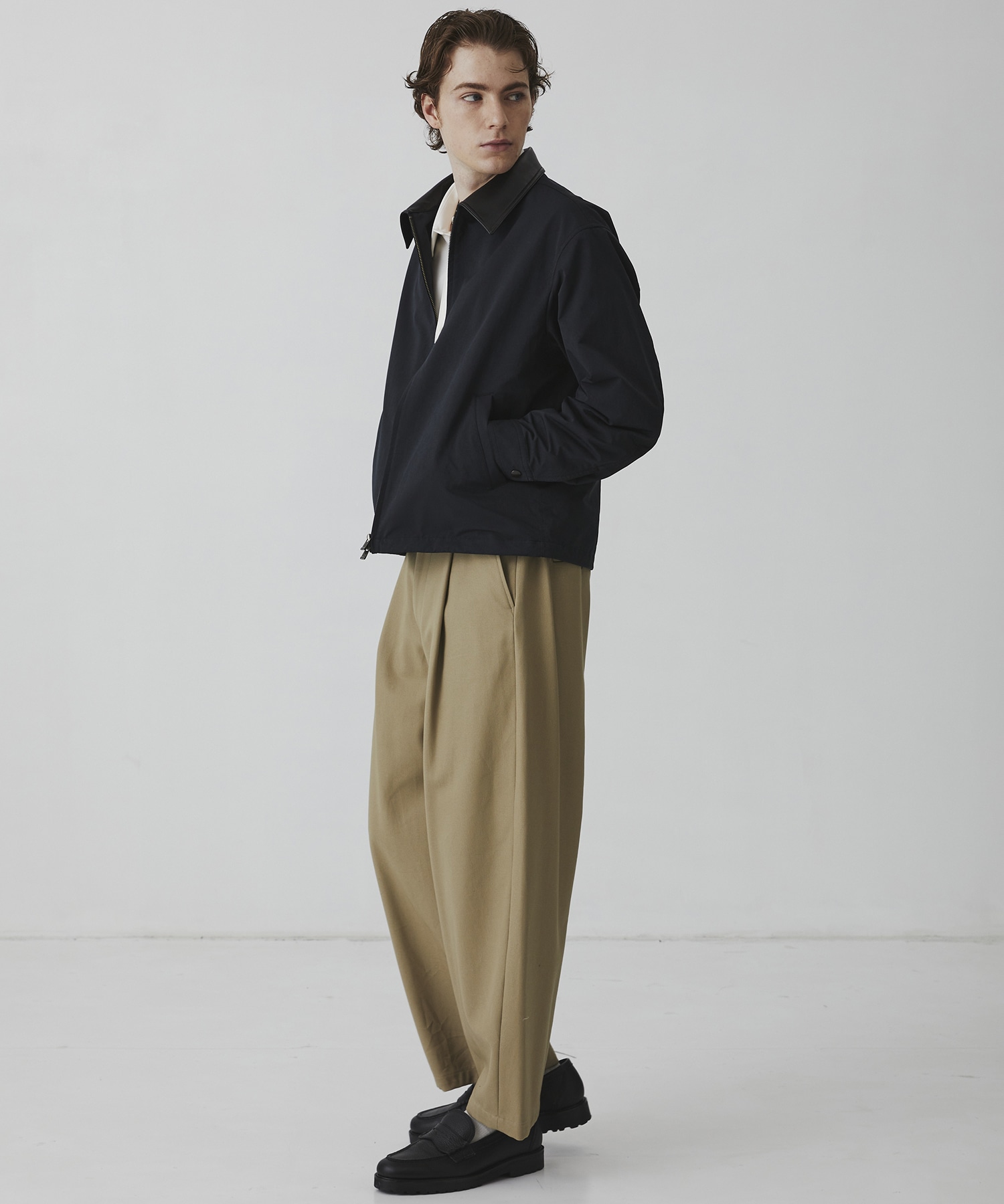 〈数量限定〉LIGHT DOLPHIN ジップブルゾン