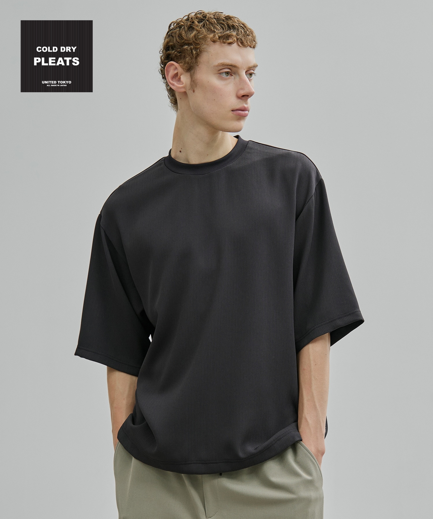 〈残りわずか｜再入荷なし〉COLD DRY PLEATS Tシャツ