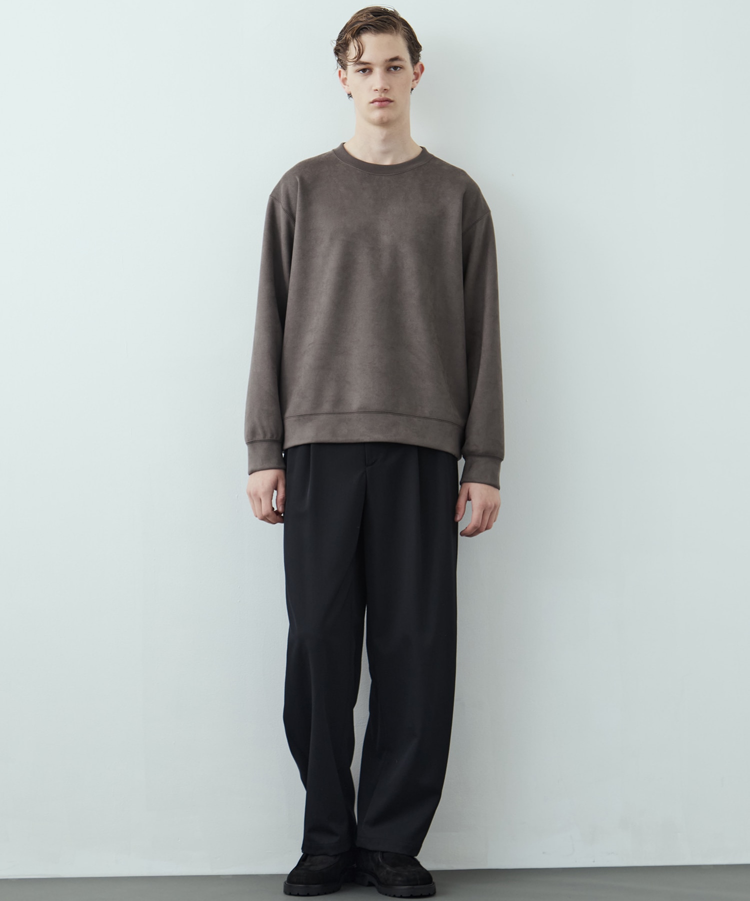 再入荷〉MICRO SUEDE クルーネックプルオーバー(1 DARK GREY