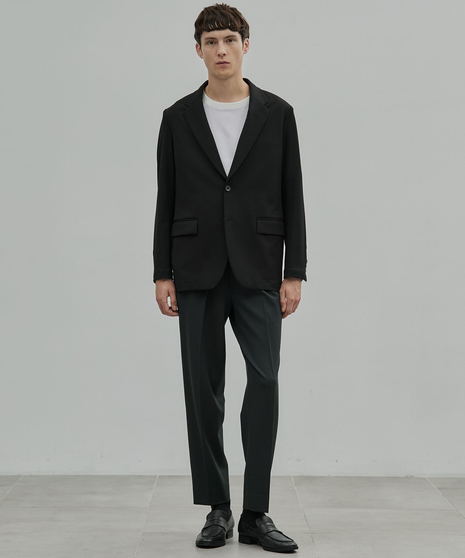 アウトラスト キープクリース 1タック ストレートパンツ