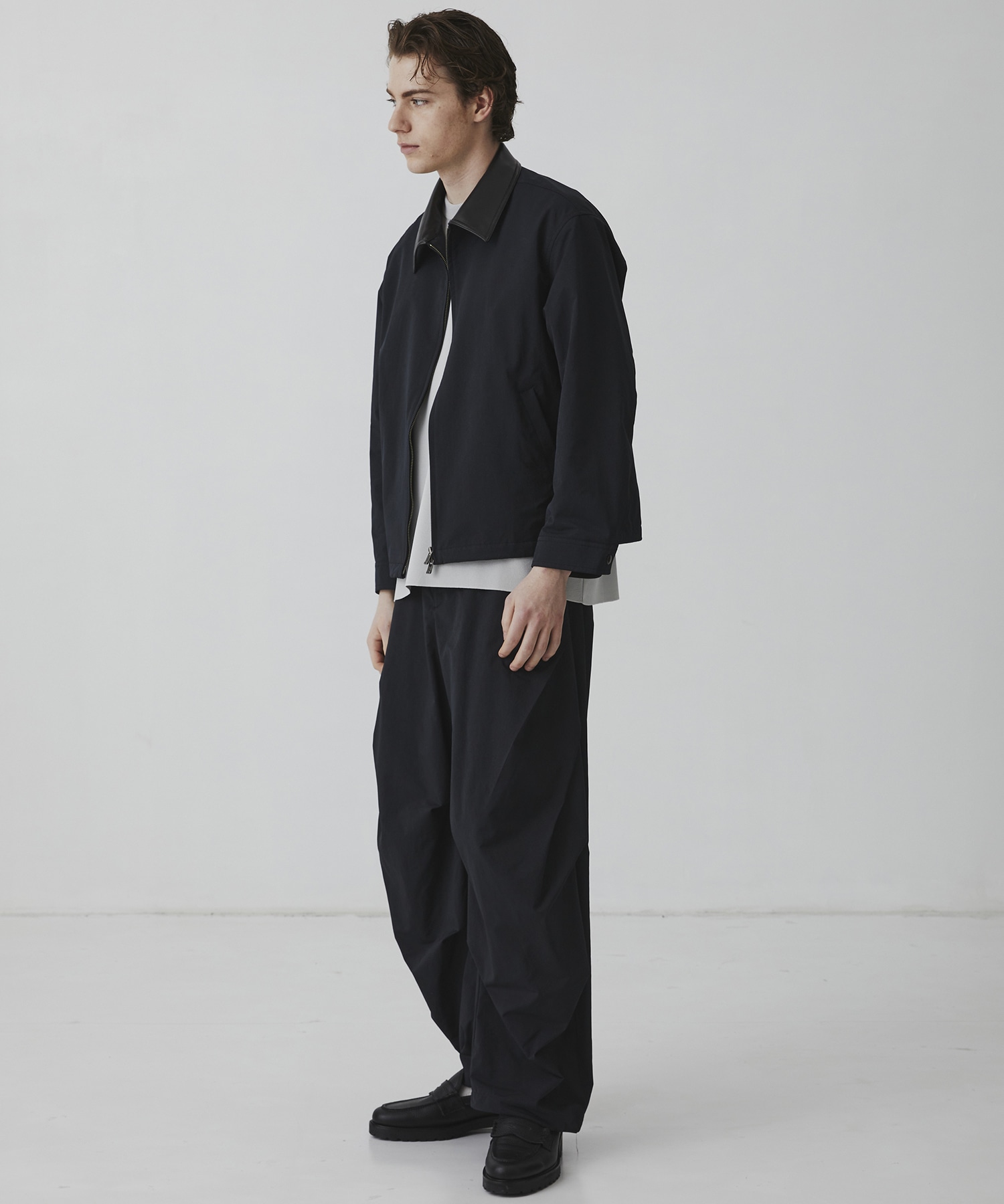 〈数量限定〉LIGHT DOLPHIN ジップブルゾン