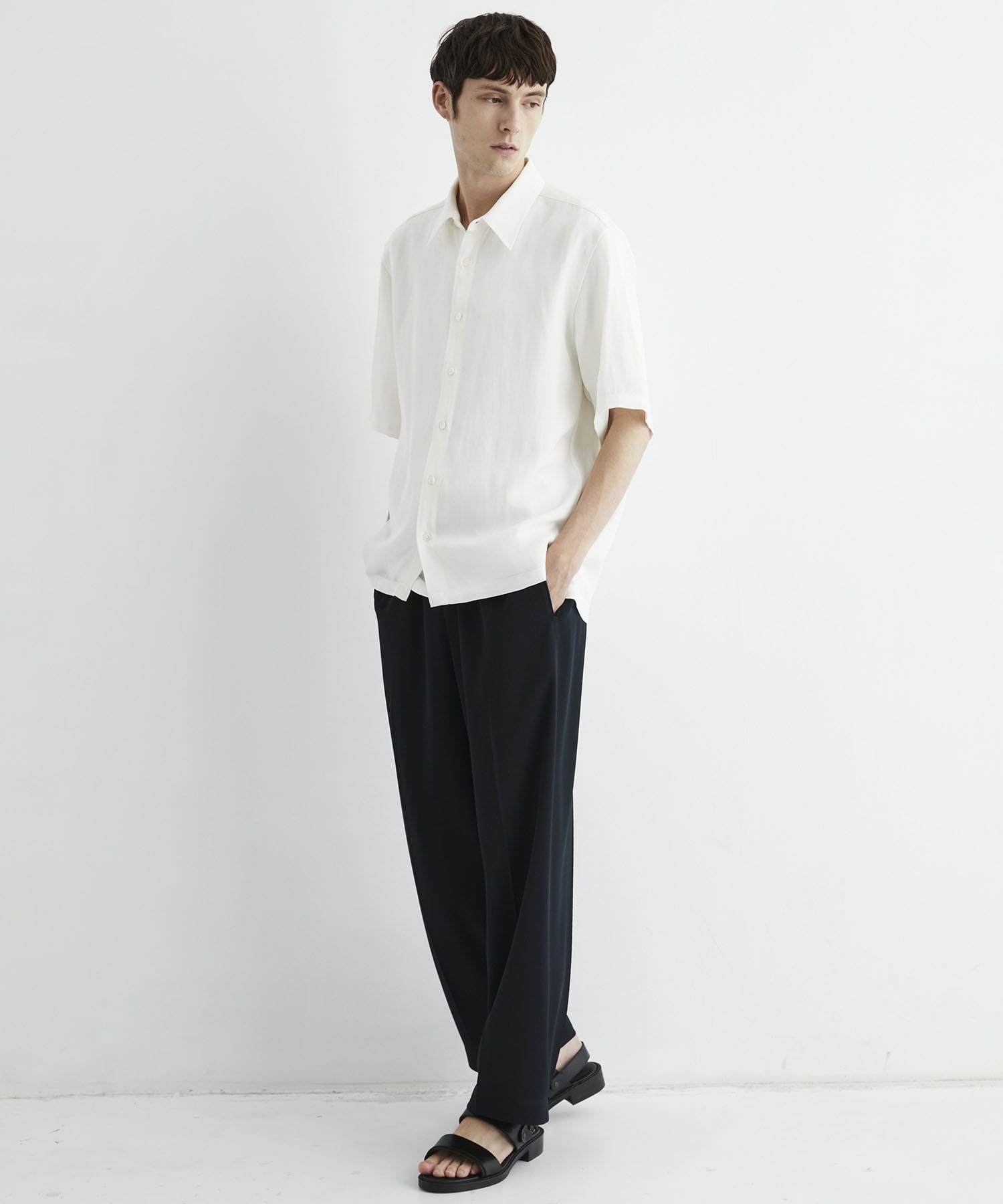 COLD DRY PLEATS シームレスイージーパンツ