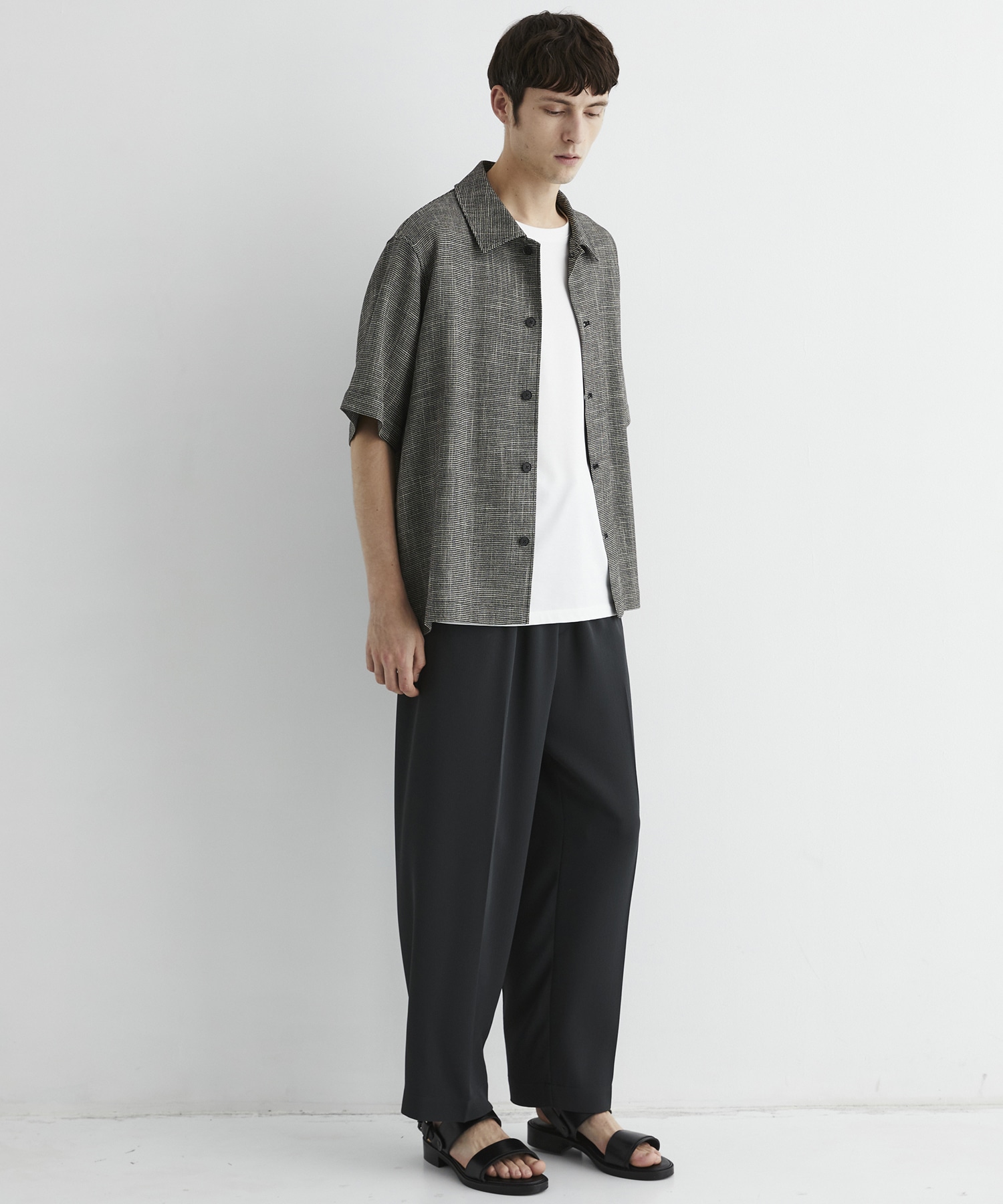 COLD DRY PLEATS シームレスイージーパンツ