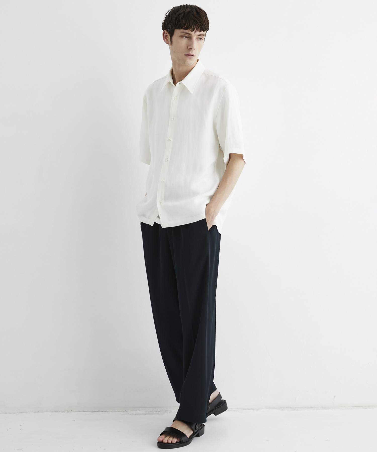 COLD DRY PLEATS シームレスイージーパンツ