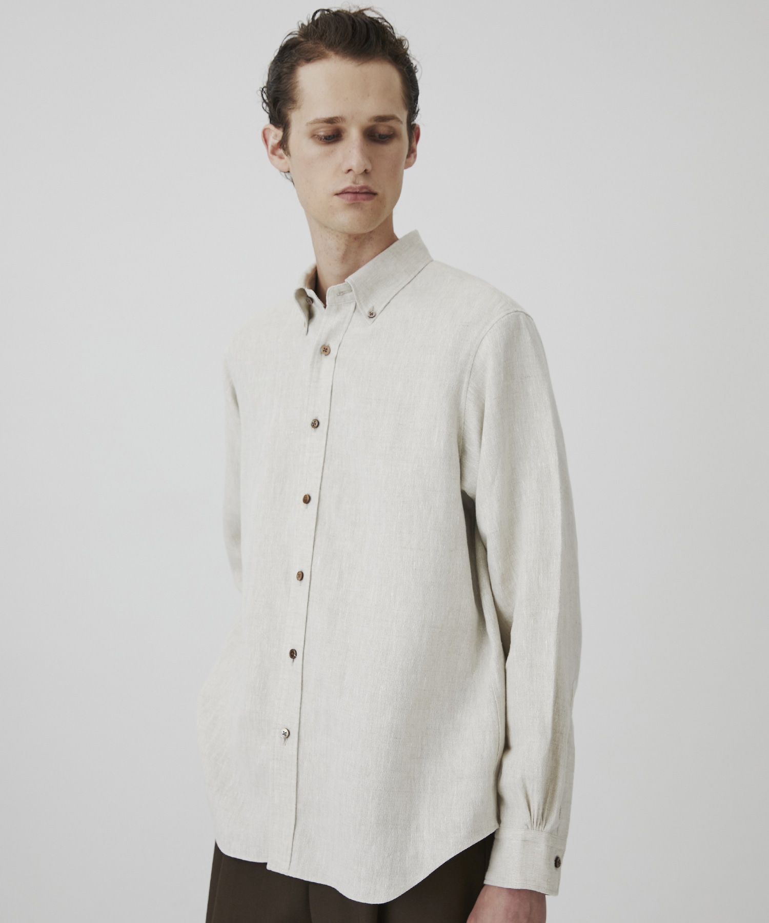 〈再入荷なし〉LINEN AMUNDSEN B.D SHIRT