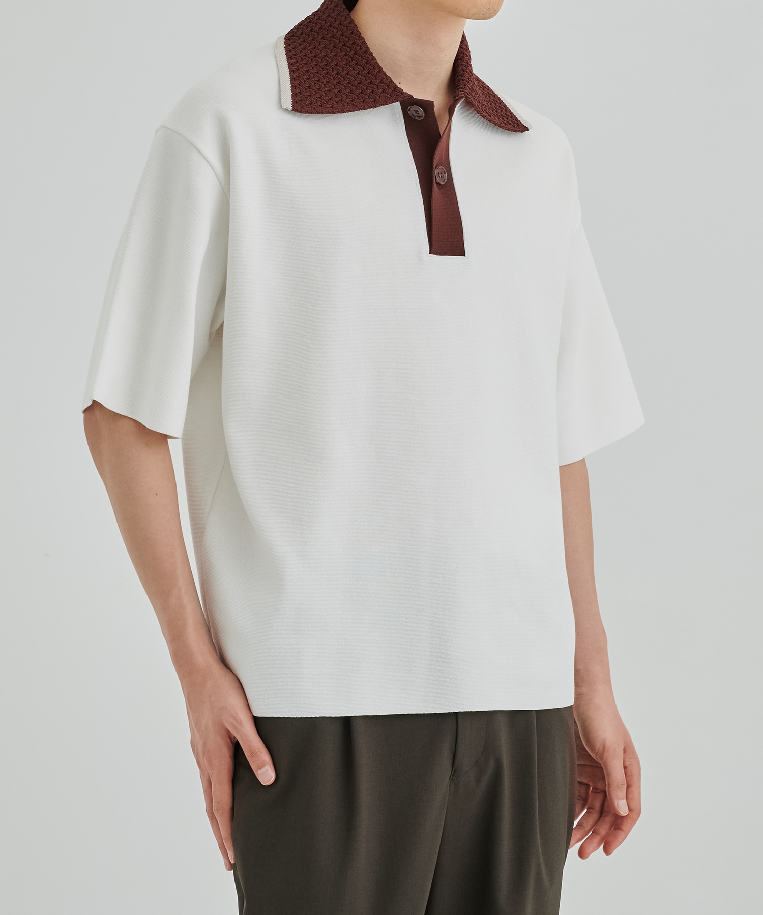 OFF WHITE