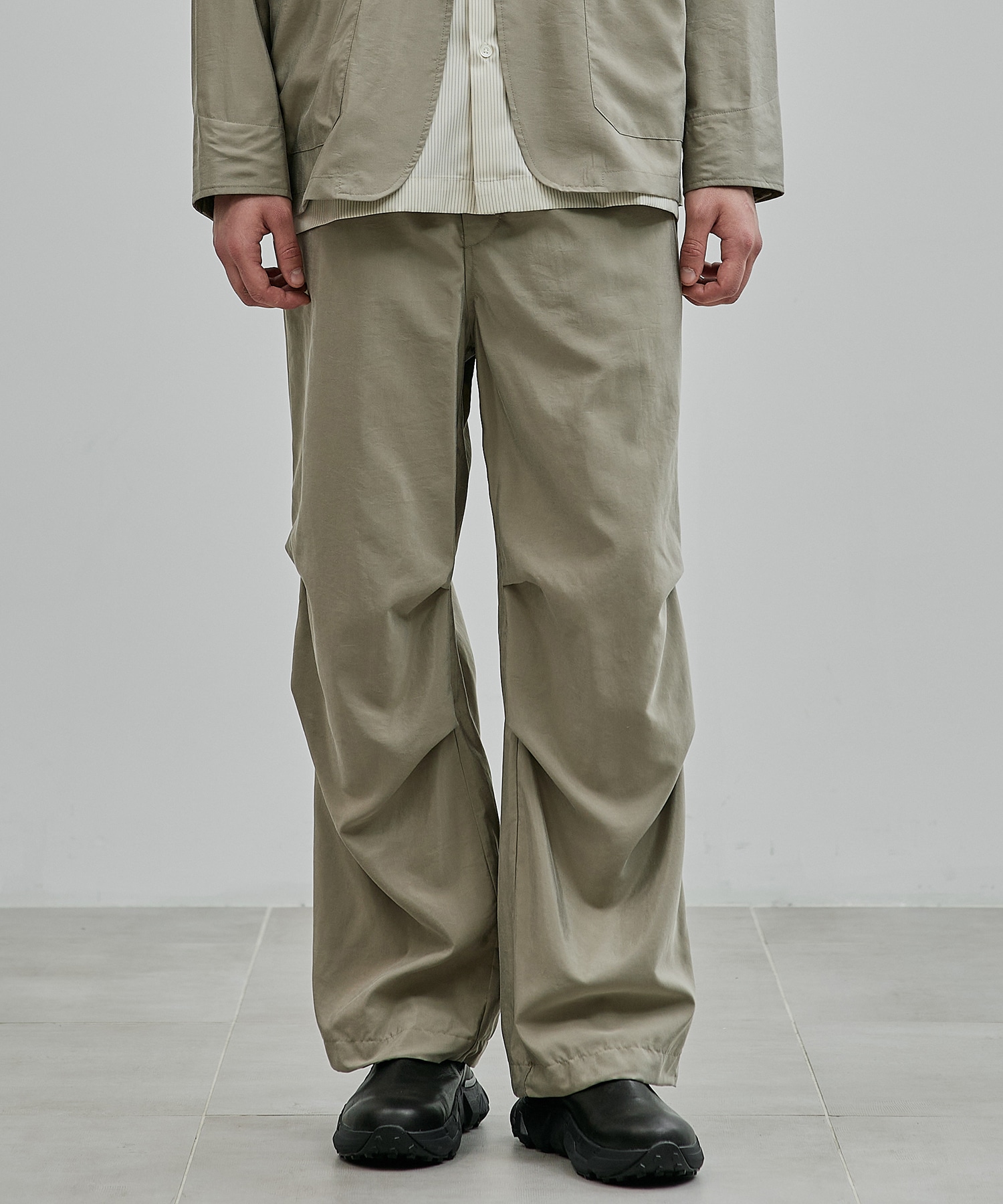 GREY BEIGE
