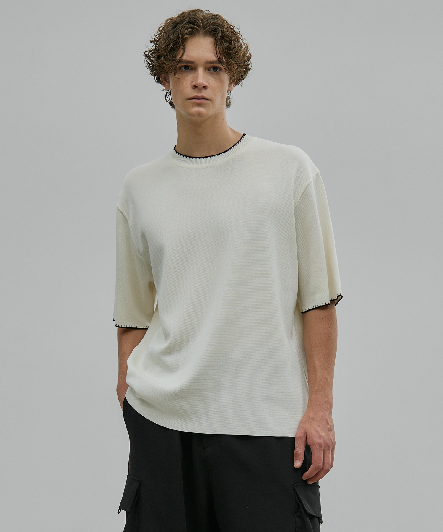 OFF WHITE