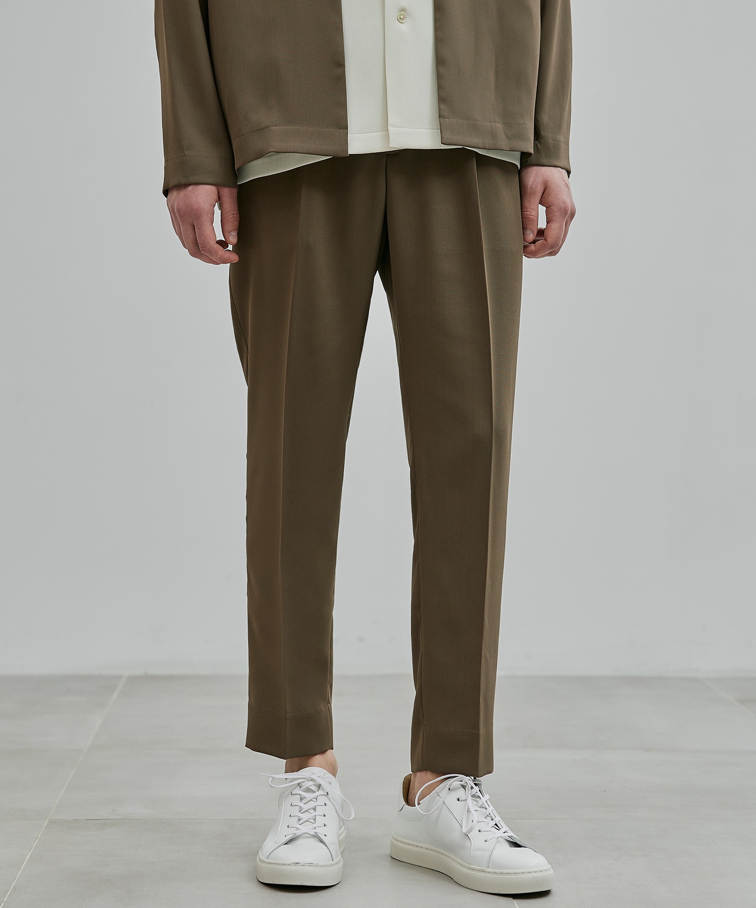GREY BEIGE