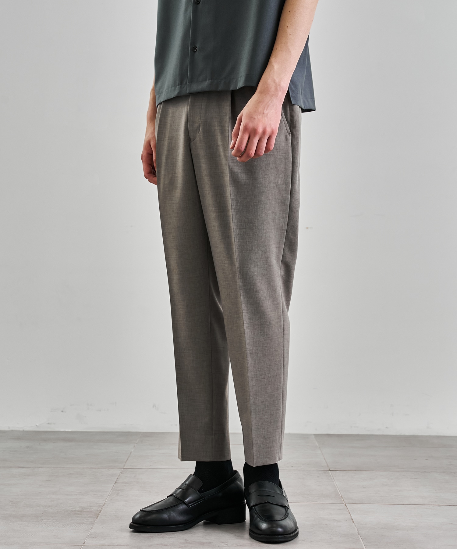 GREY BEIGE