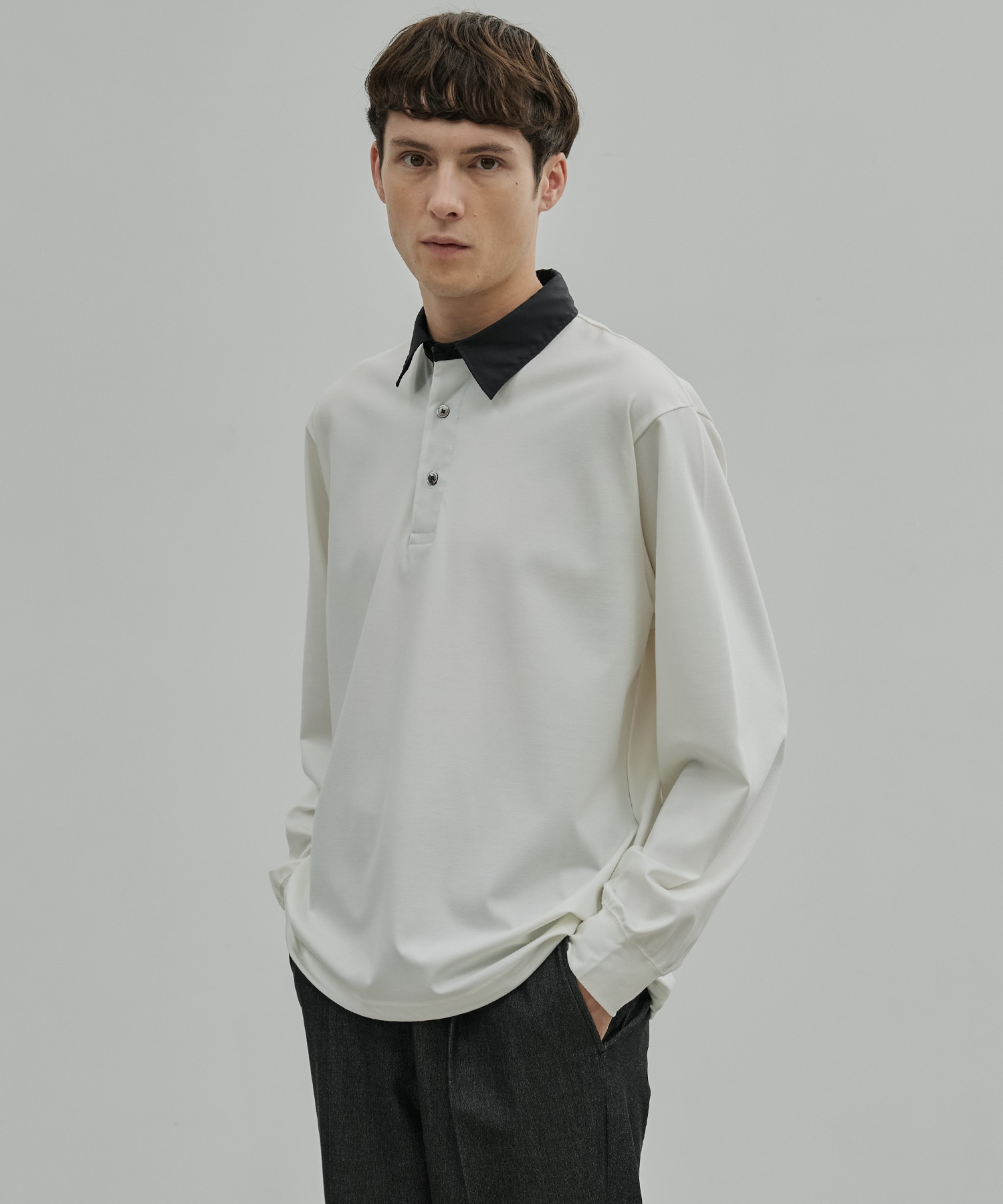 OFF WHITE