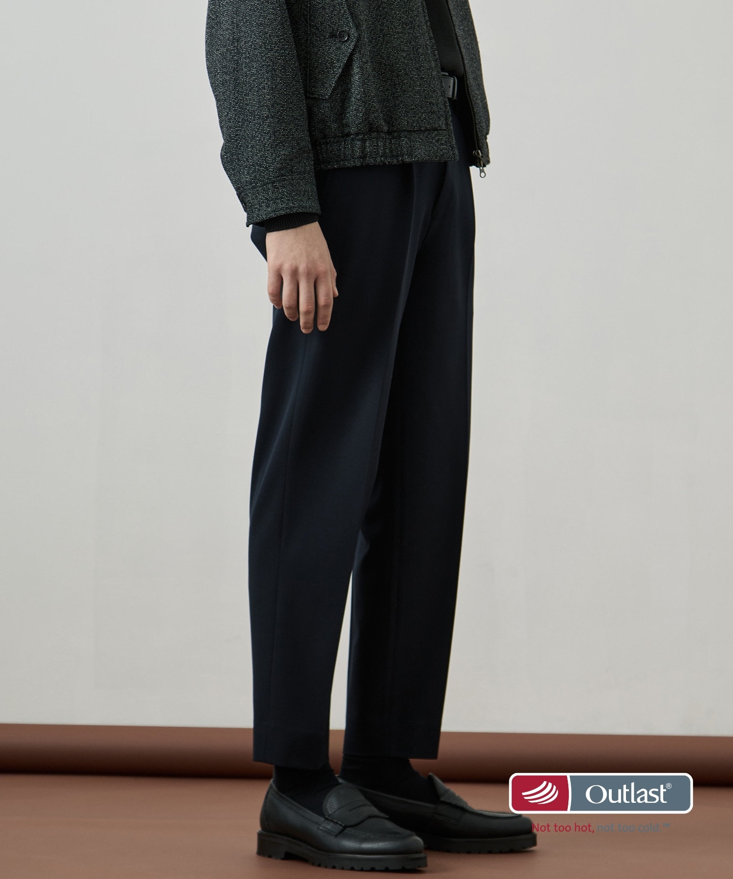 新色〉アウトラスト キープクリース 1タック ストレートパンツ(1 BROWN