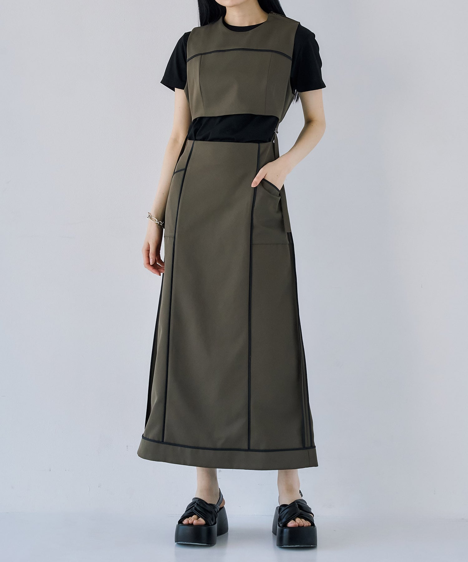 KHAKI