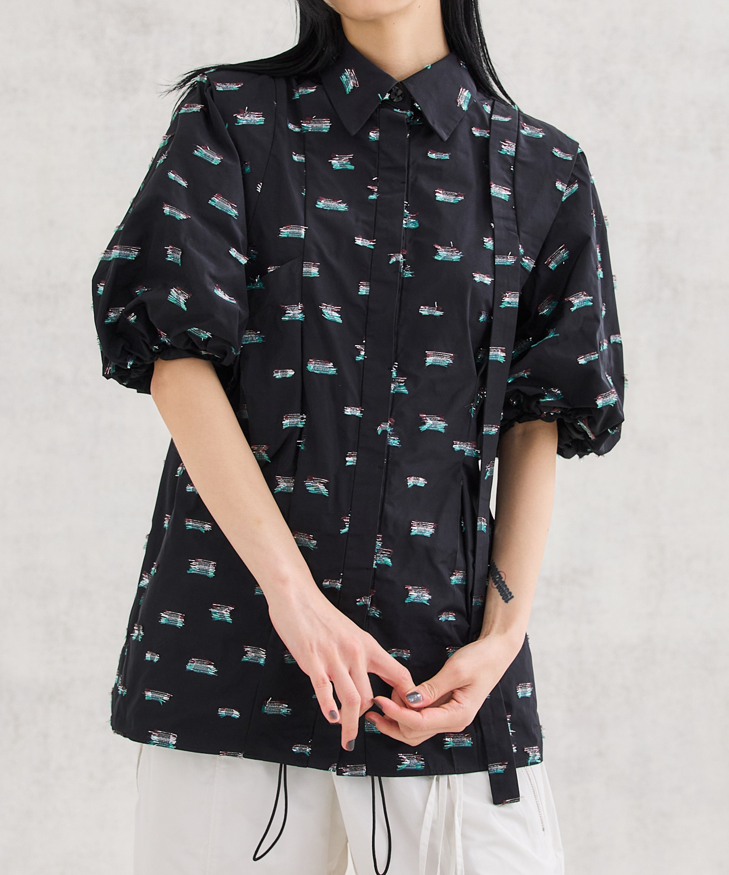 【販売サイト公式】 メラニーラメジャガードシャツ Black