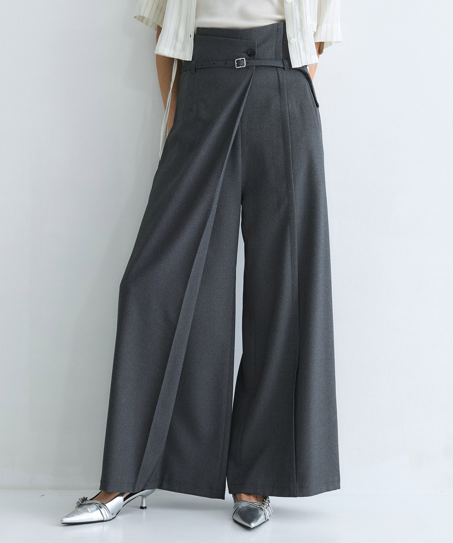 DARK GREY