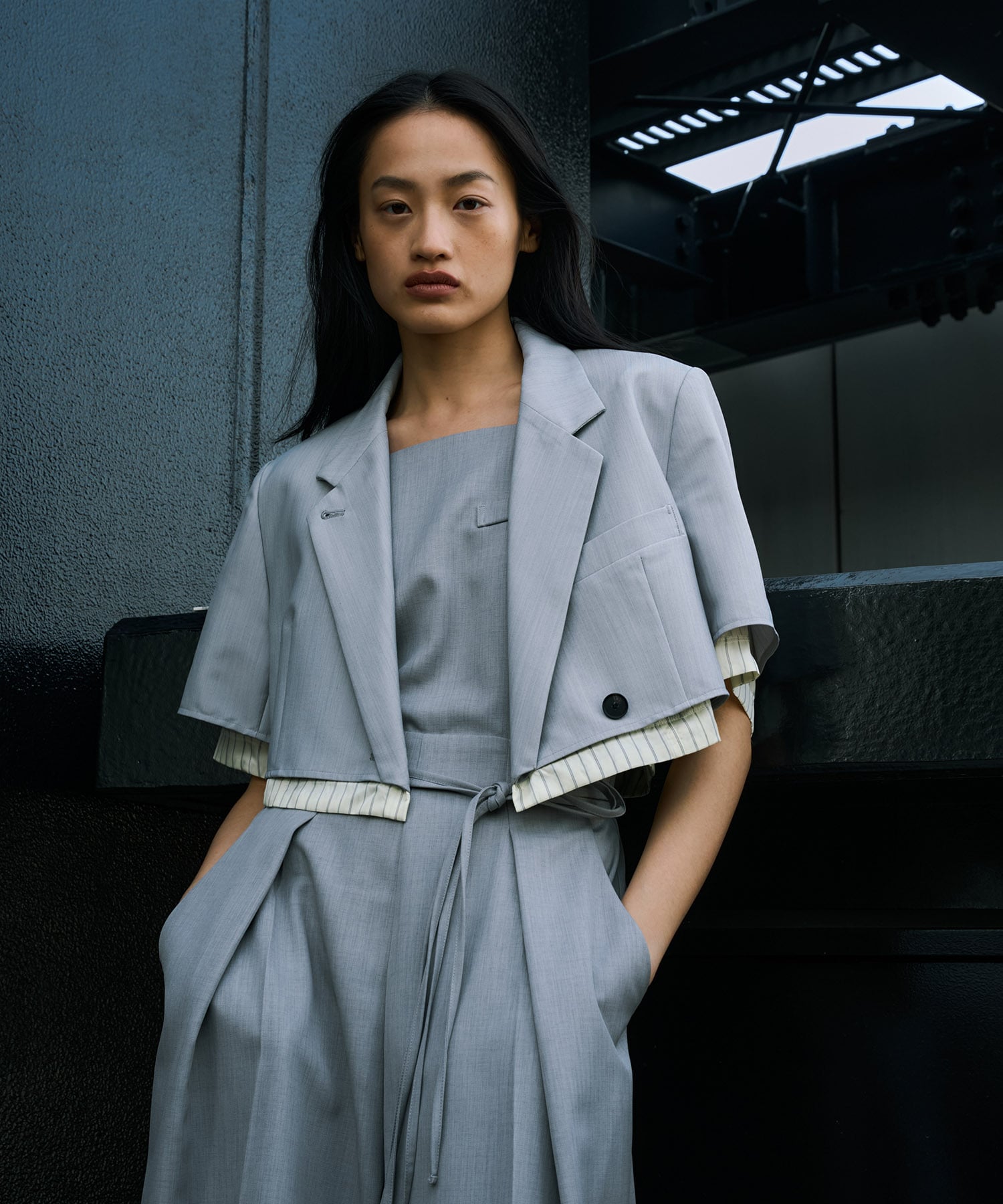LIGHT GREY