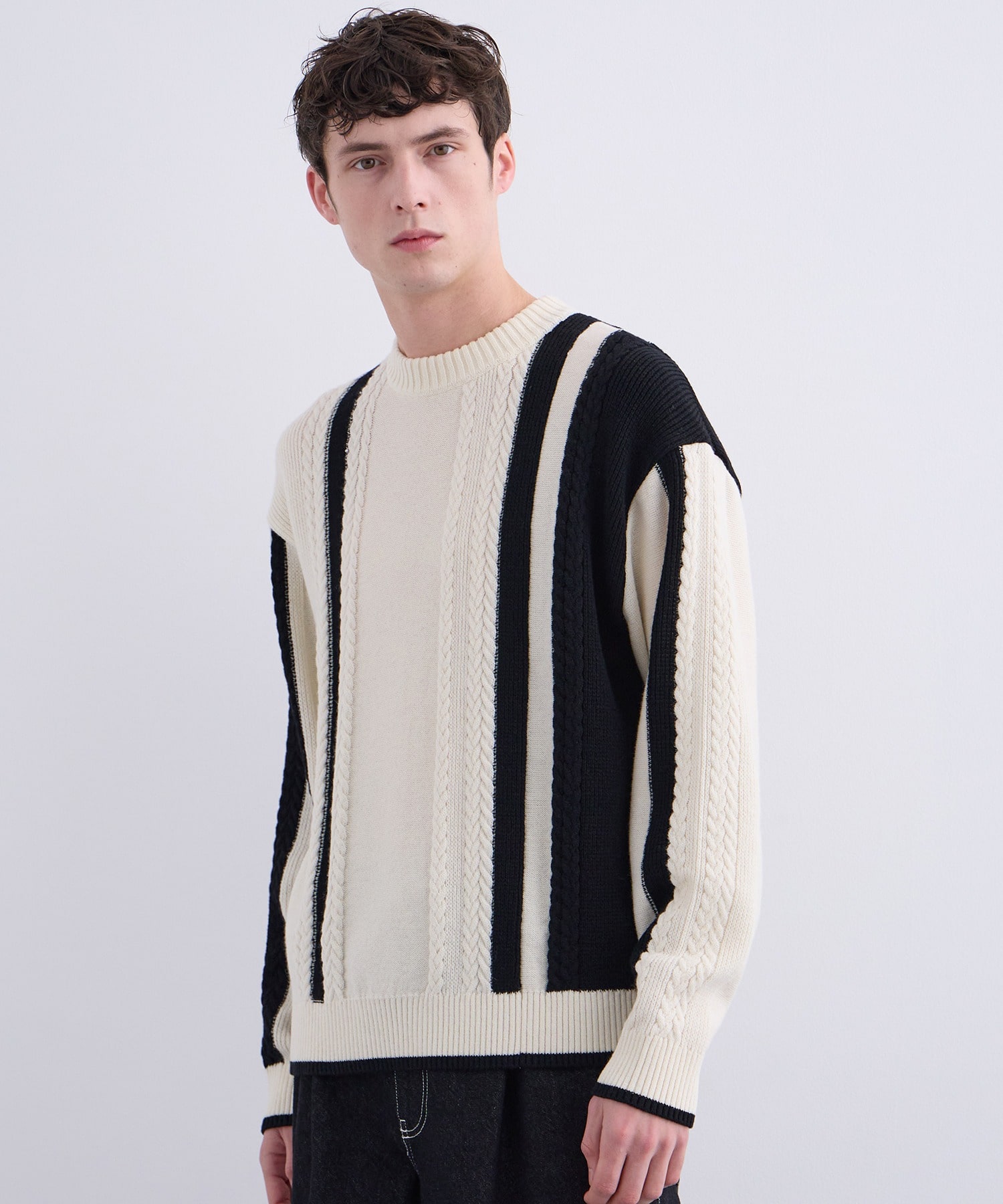 ケーブルインターシャ バイカラーニット