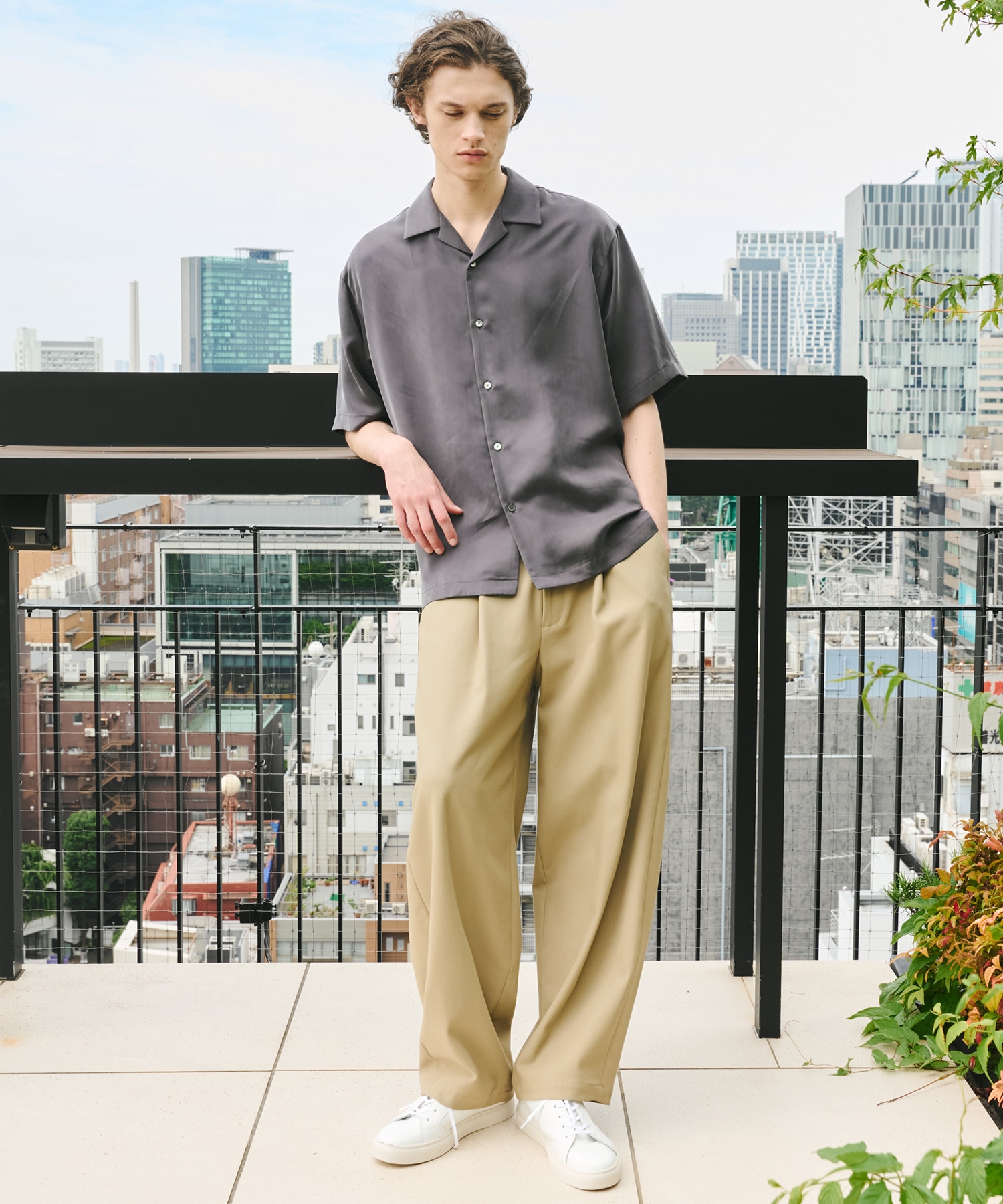 ハイツイスト バレルチノパンツ