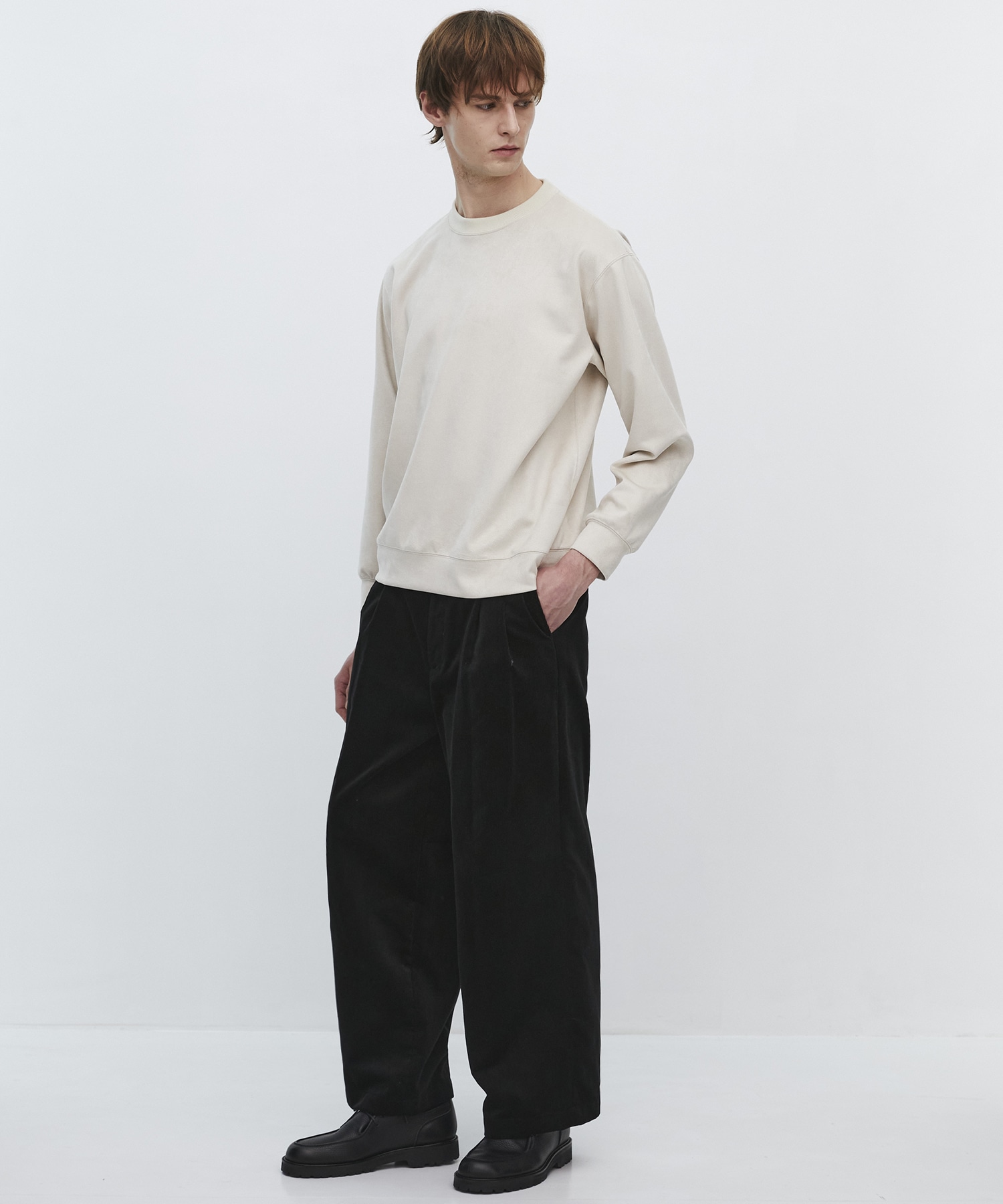 〈2026SS〉MICRO SUEDE クルーネックプルオーバー