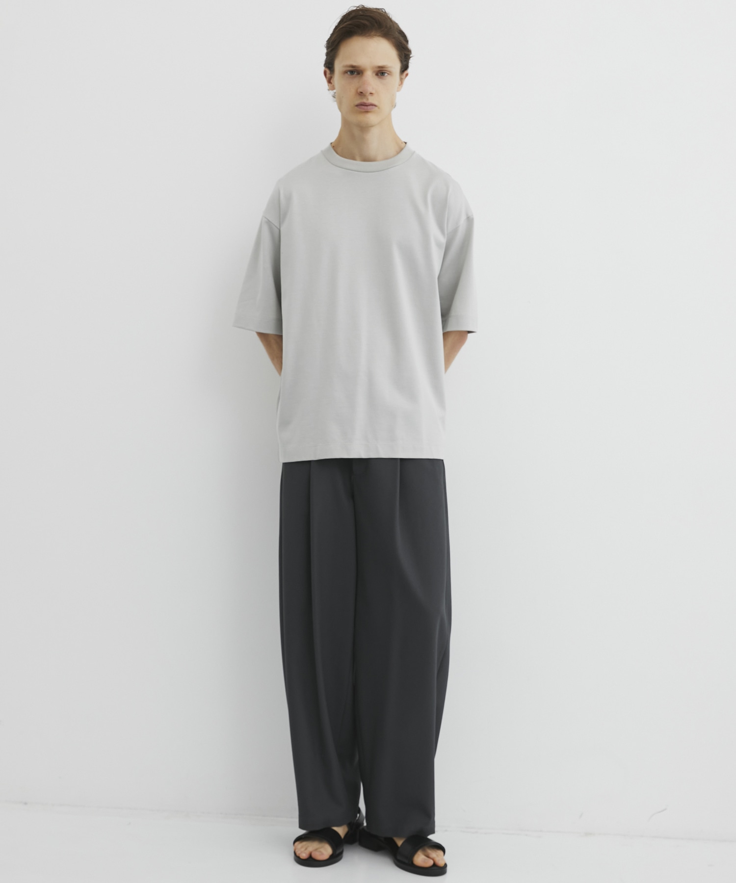 ハイツイスト バレルチノパンツ