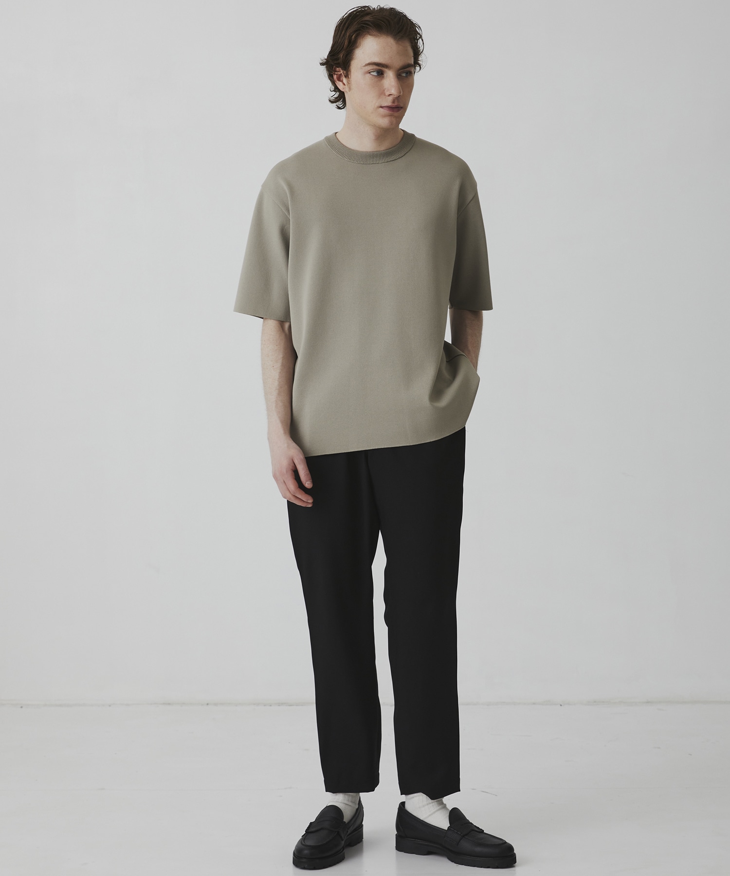 〈WEB限定｜先行予約〉18G サーブルストレッチクルーネックニットTEE