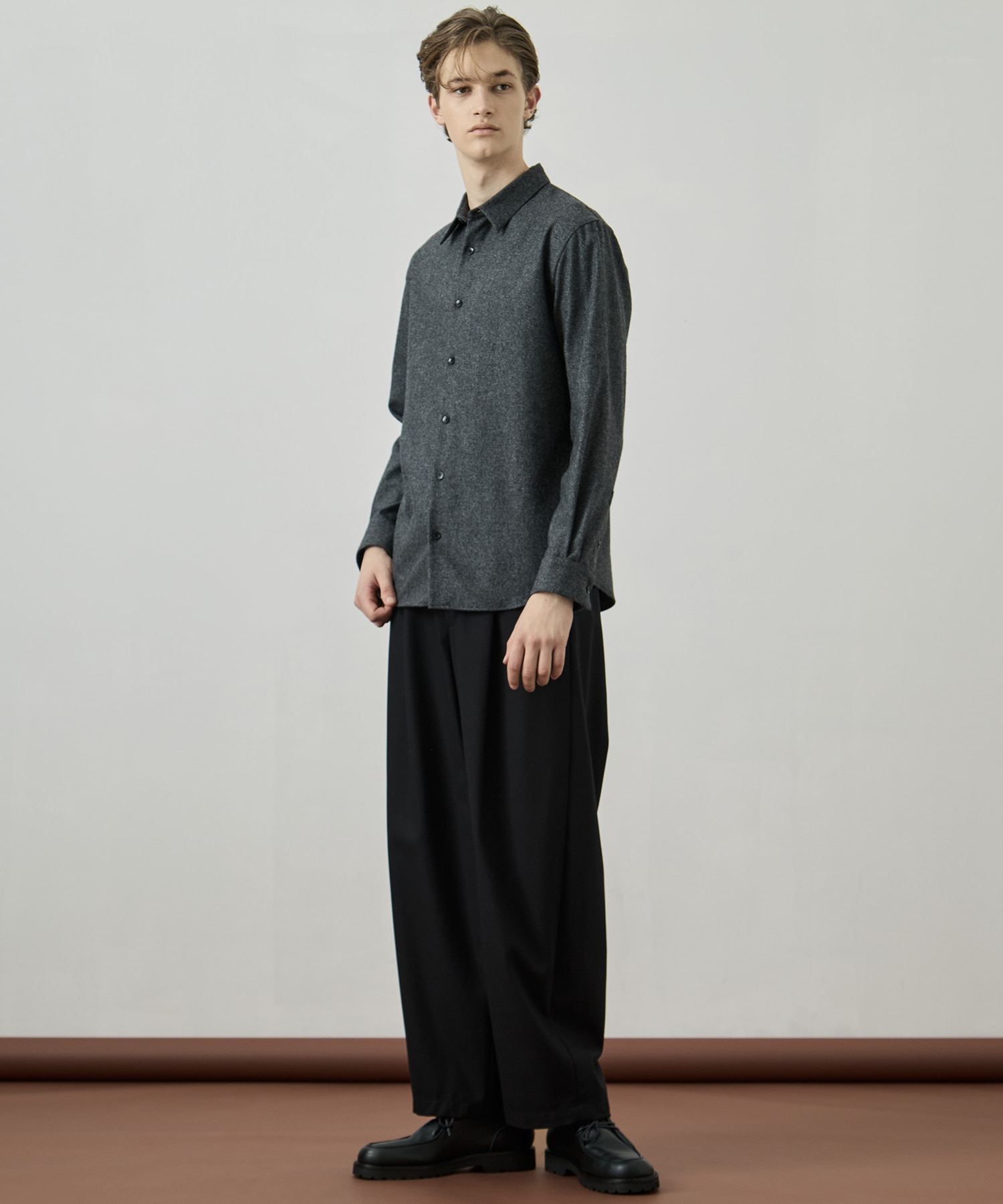 ハイツイスト バレルチノパンツ