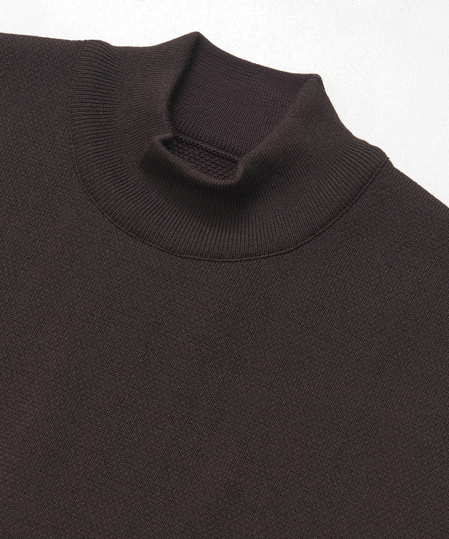〈WEB限定〉SILVER WOOL MOCK NECK KNIT