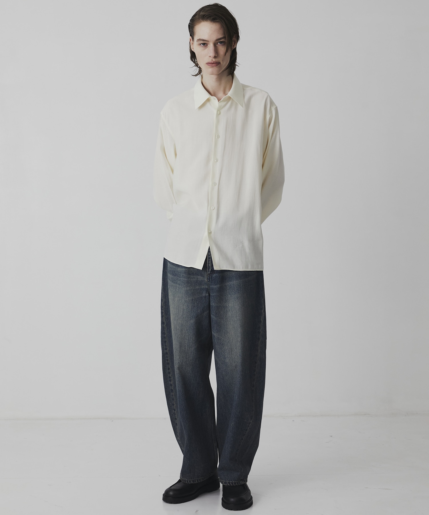 〈WEB限定〉フィブリルレーヨン リラックスシャツ