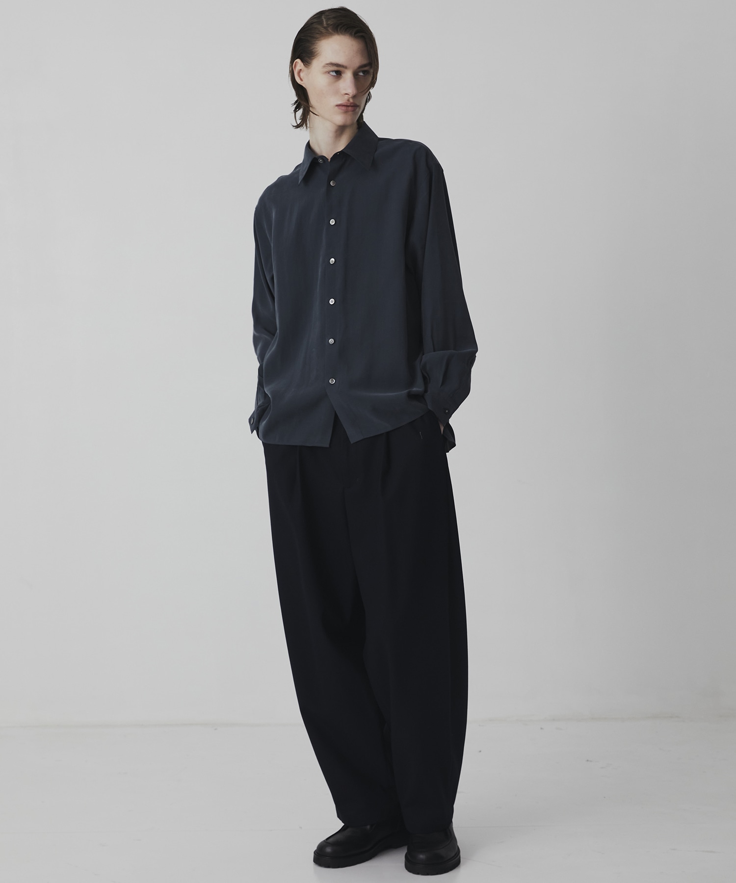 〈2026SS｜WEB限定〉フィブリルレーヨン リラックスシャツ