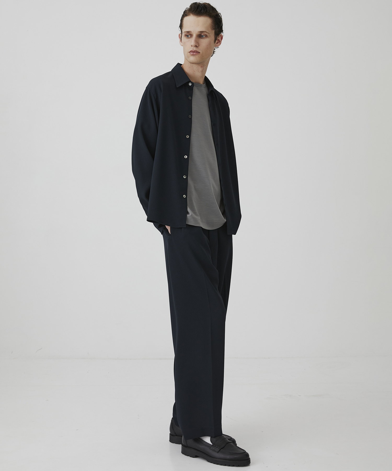 COLD DRY PLEATS レギュラーカラーシャツ