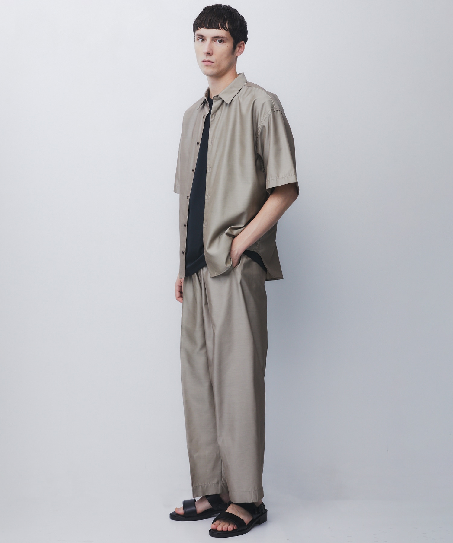 DRY SILK TAFFETA BACK PLEATS SHIRT