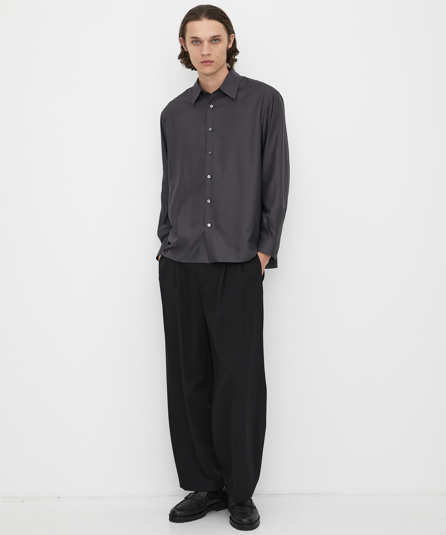 〈WEB限定〉DRY RAYON リラックスシャツ