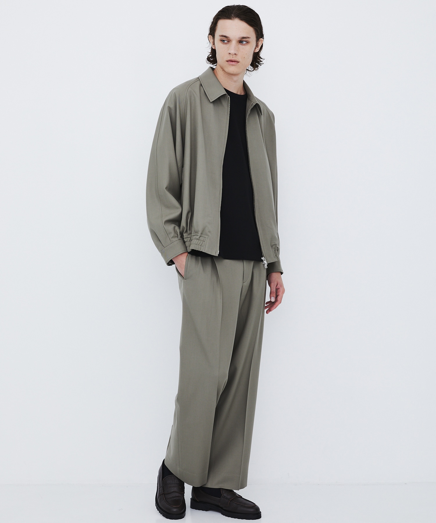 〈数量限定〉Super120s WOOL SERGE 2TUCK PANTS
