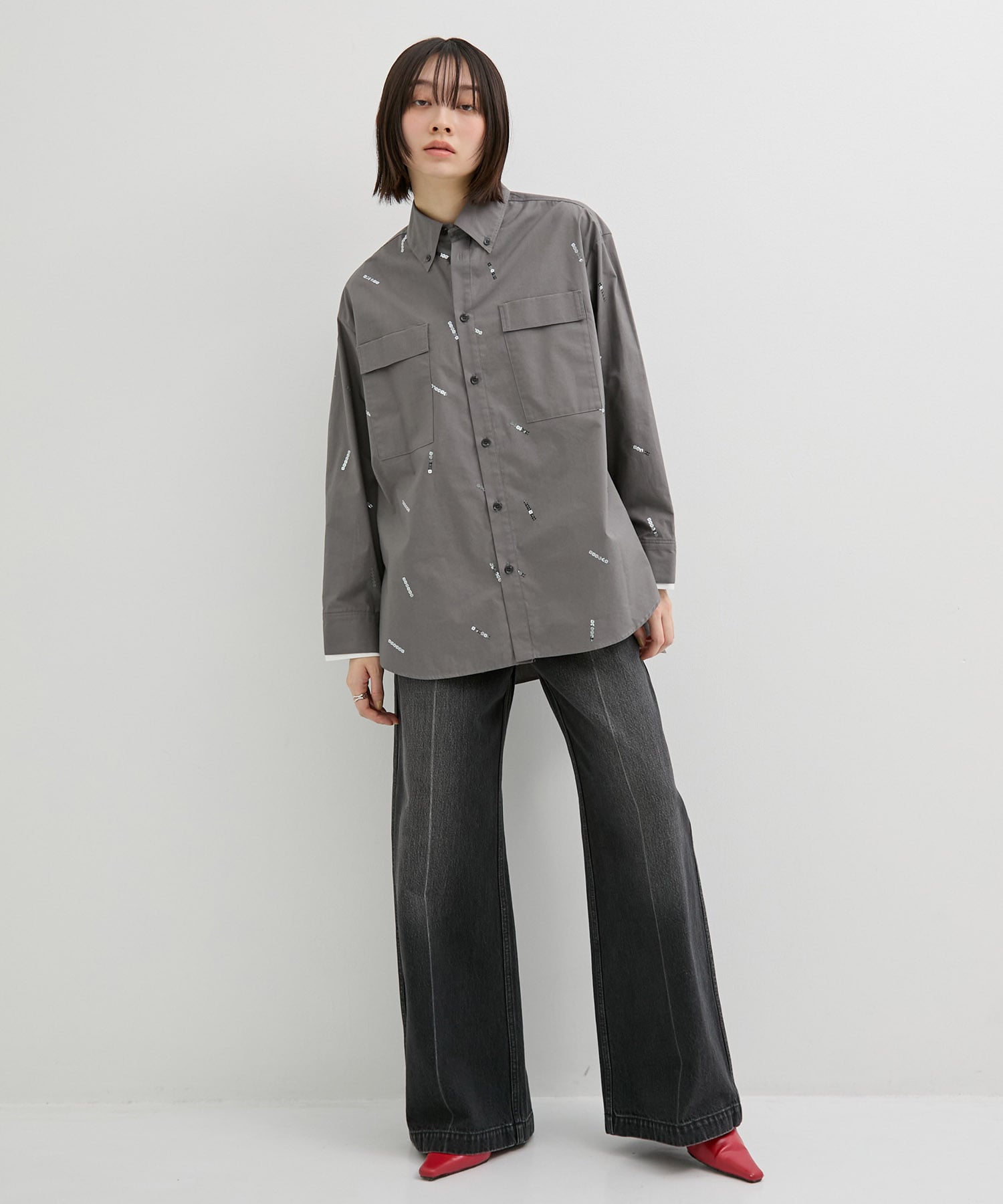 レイヤーカフススパンコールオーバーシャツ