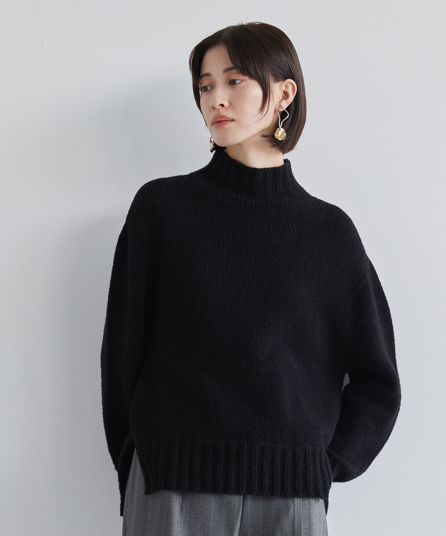 ループヤーンラメコンビタートルニット