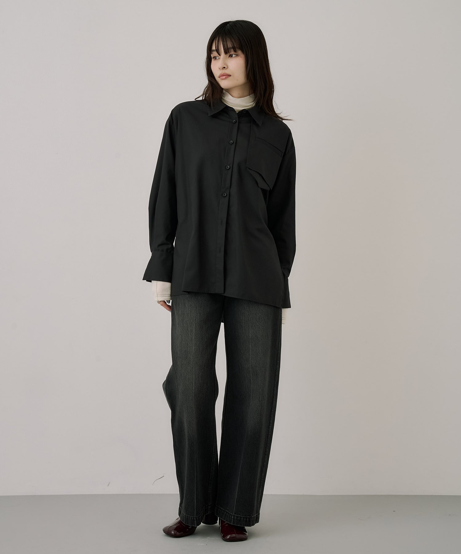スタンドカラーバックボタンシャツ
