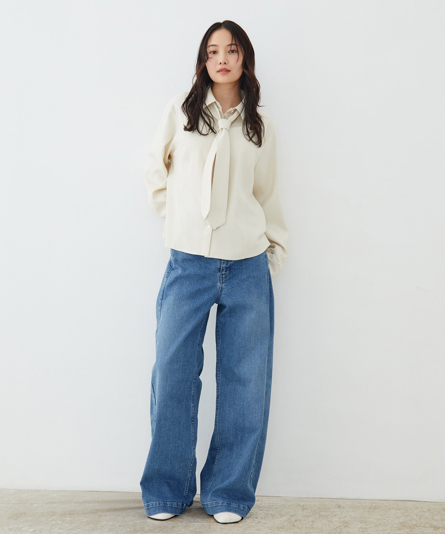 コーナーチップボウタイシャツ