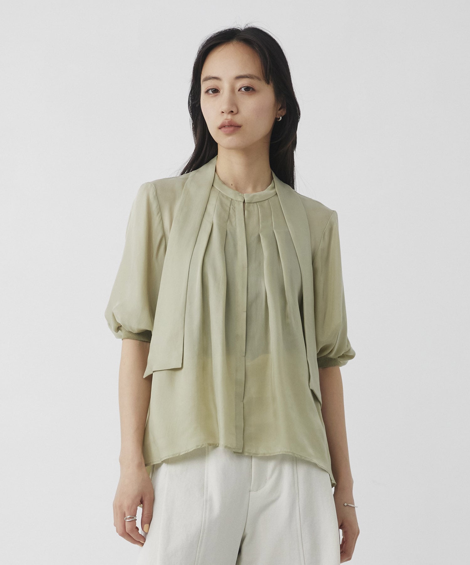 キュプラタックハーフスリーブブラウス