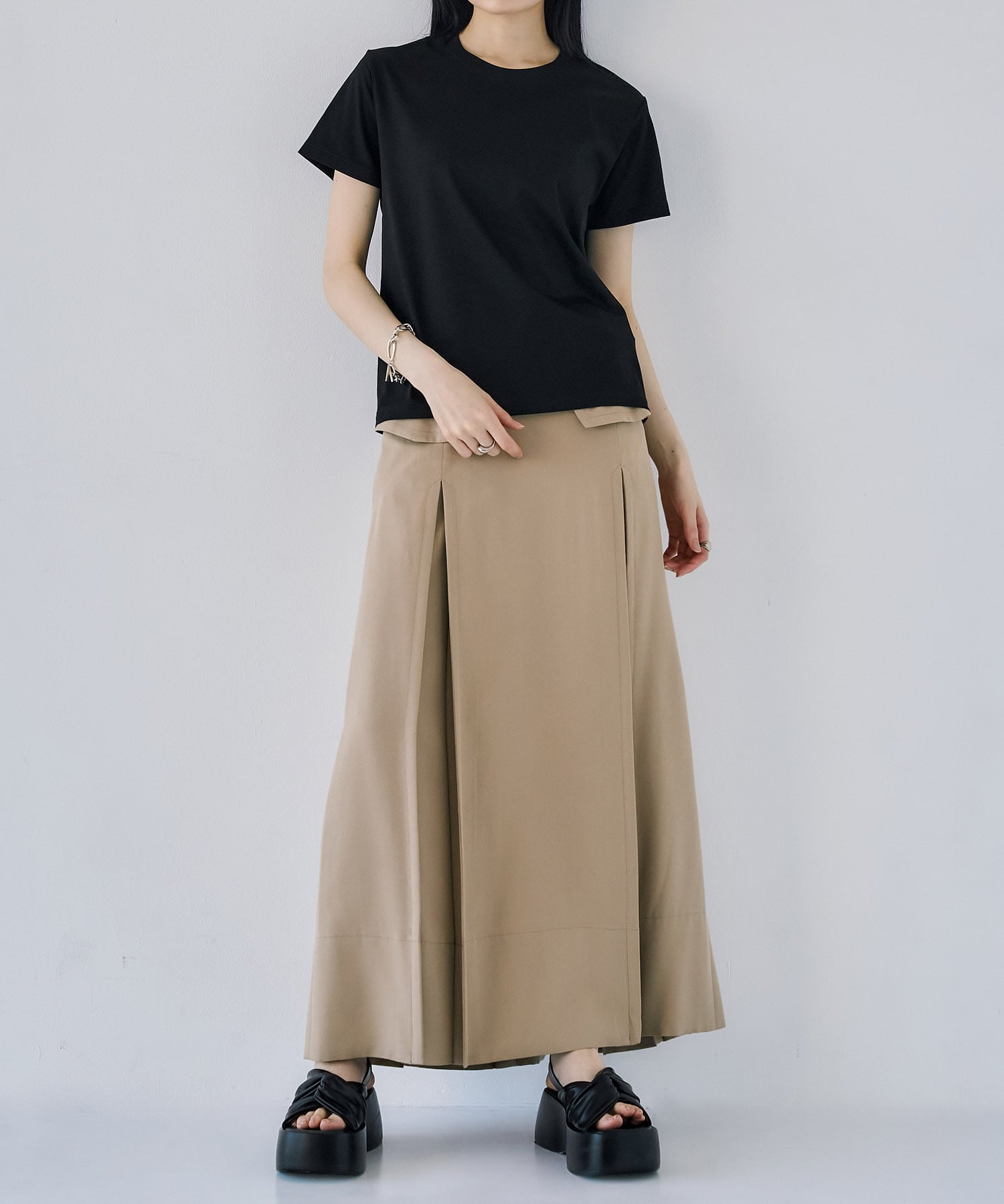 スリーククルーTEE