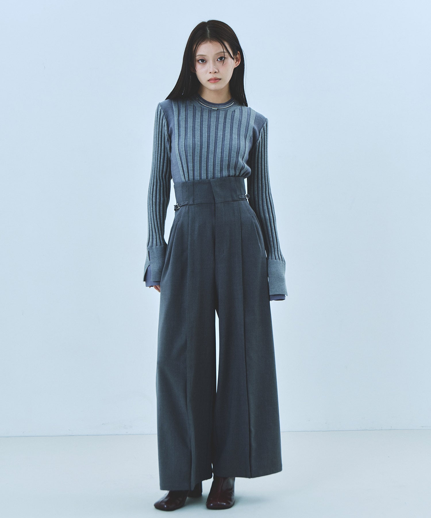 サイドベルトワイドパンツ