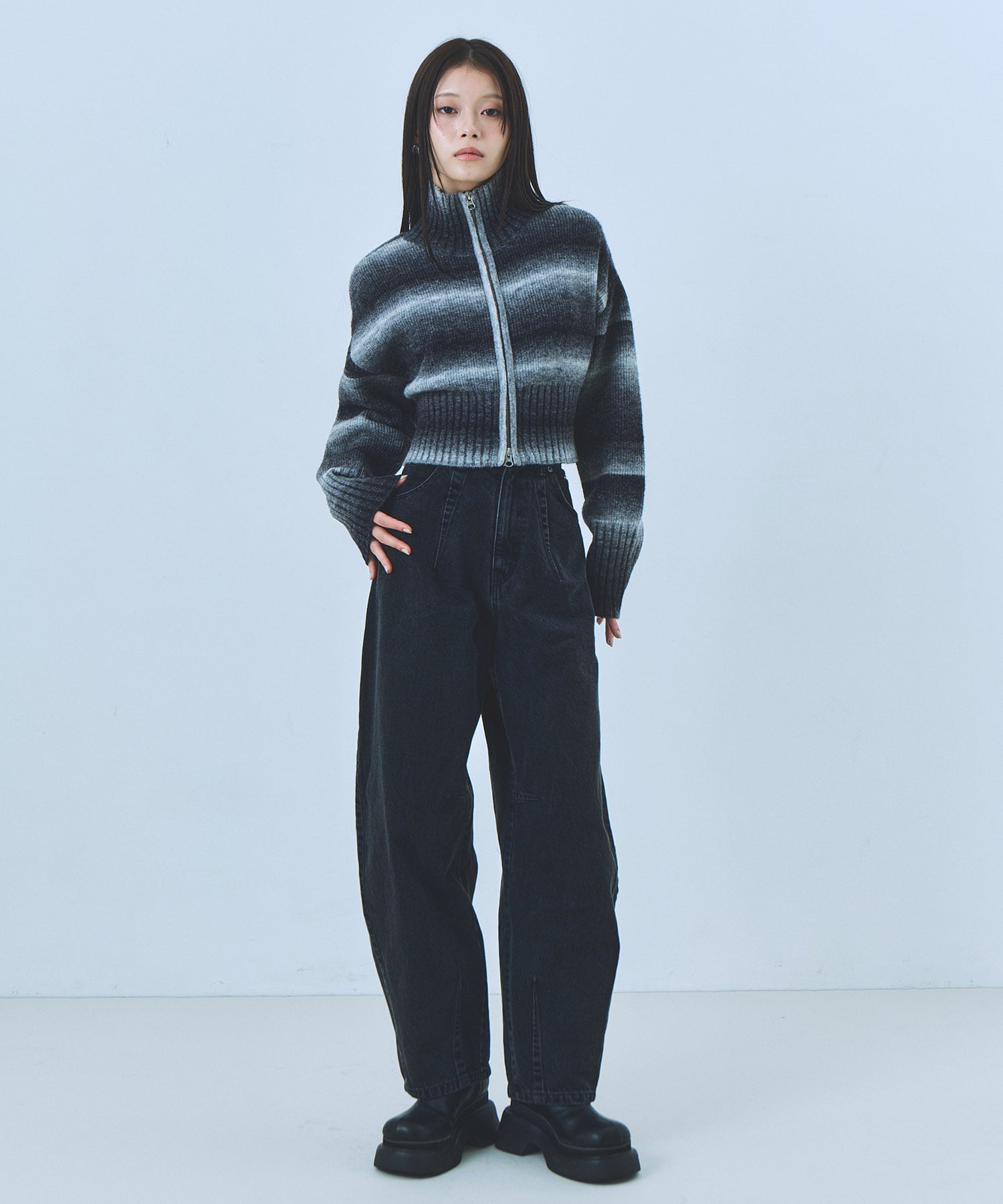 コクーンデニムパンツ