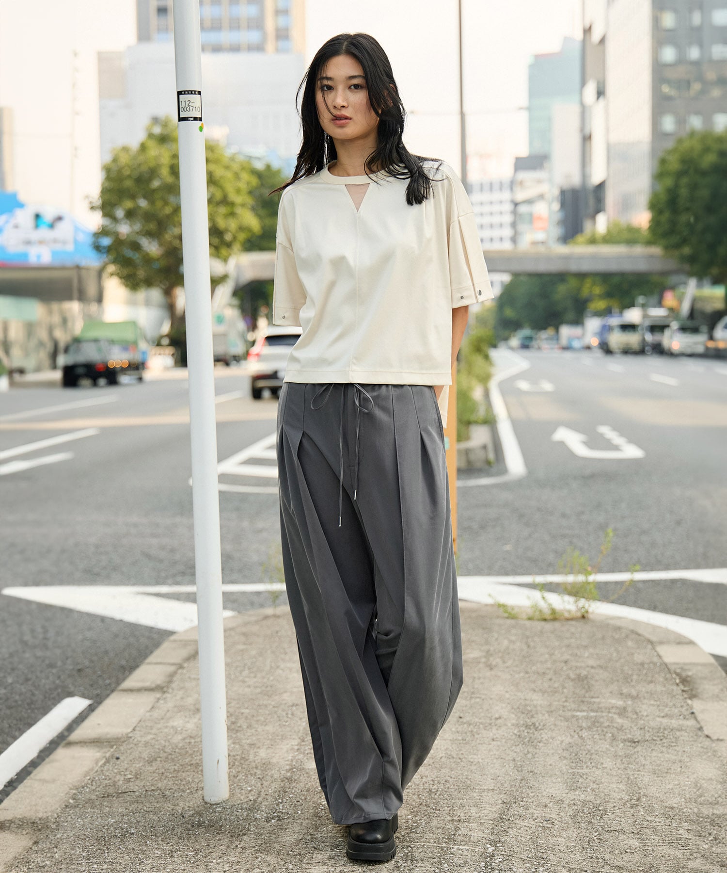 レーヨンフィブリルワイドパンツ