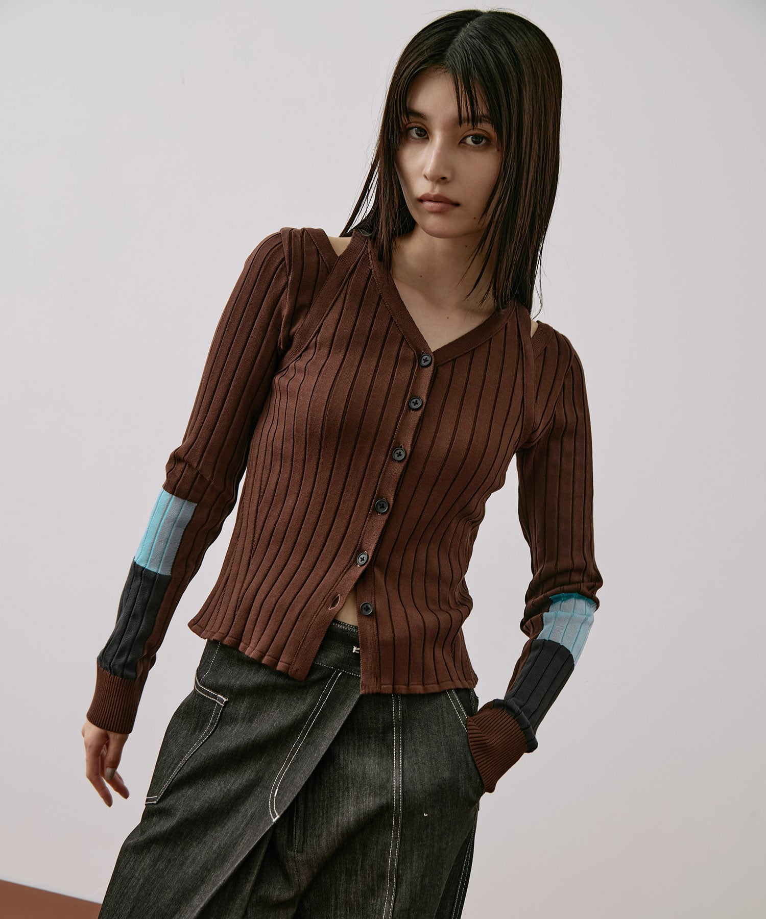 【WEB限定カラー】ショルダースリットニット