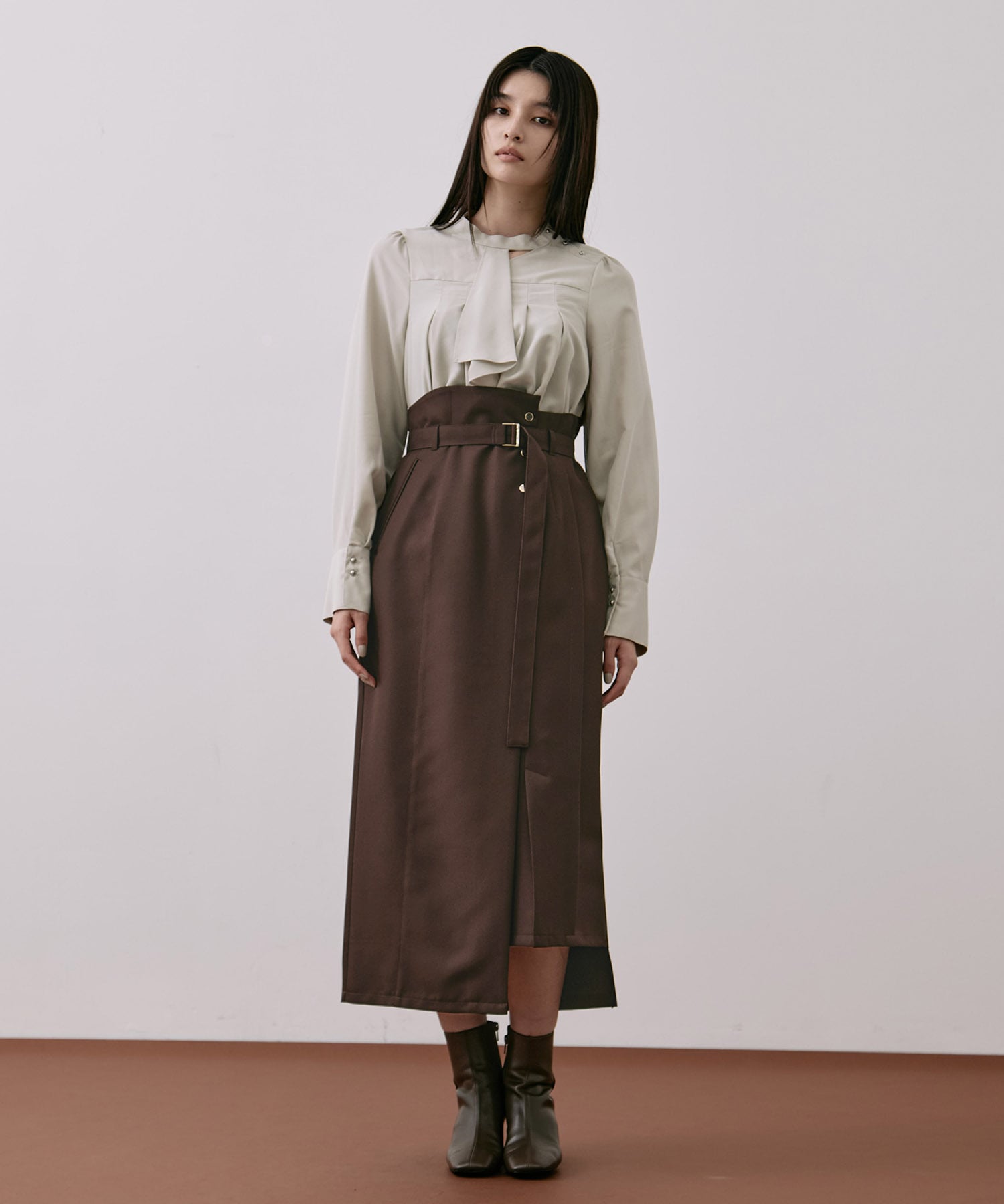 【WEB限定カラー】スリムエフェクトタイトスカート