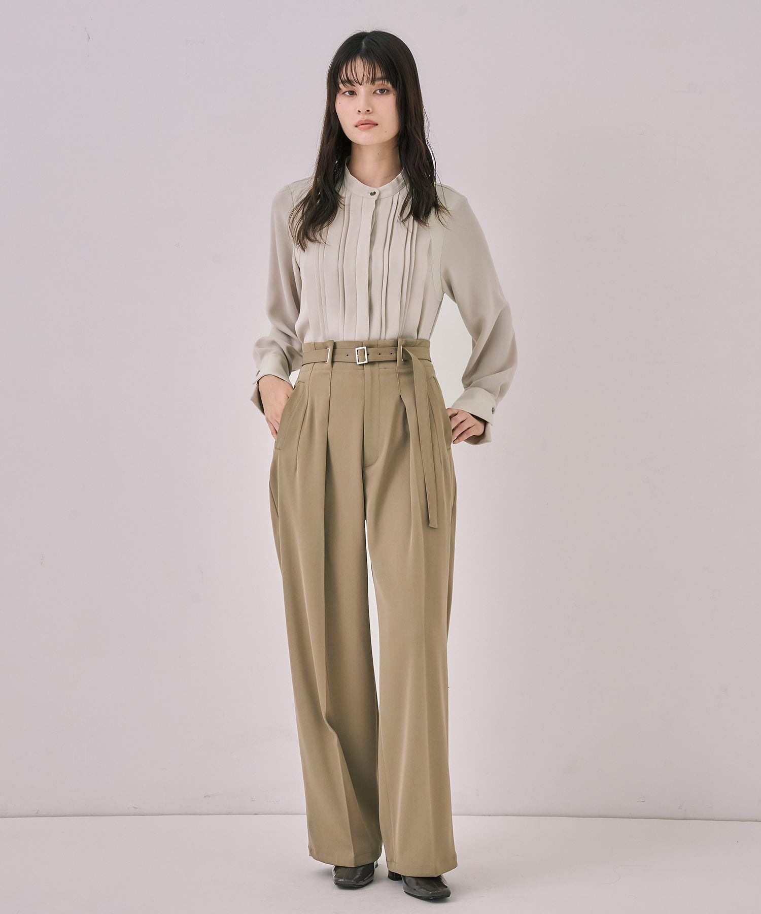 【WEB先行発売】ピンタックバイカラーブラウス