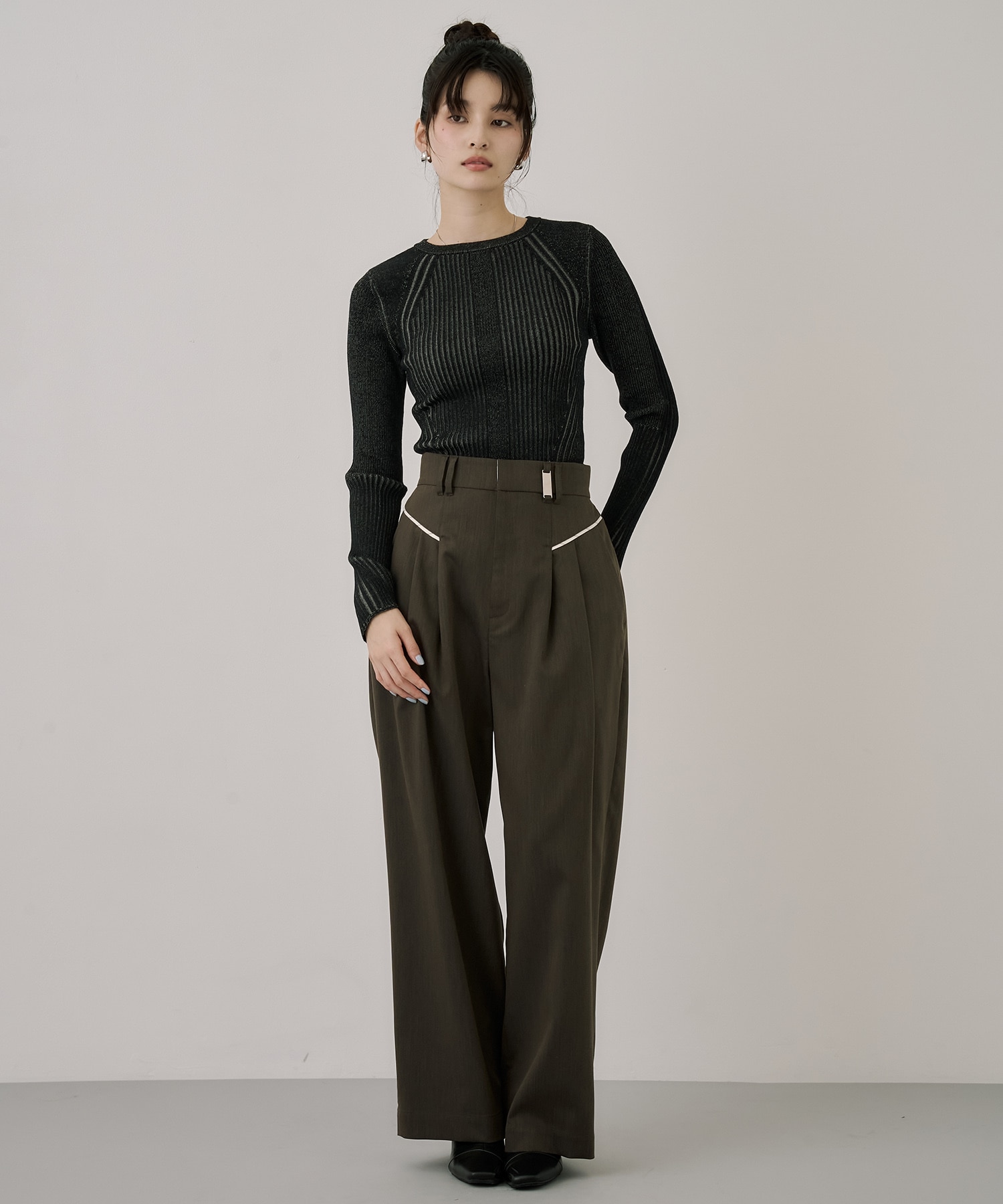 スリムリブラインニット